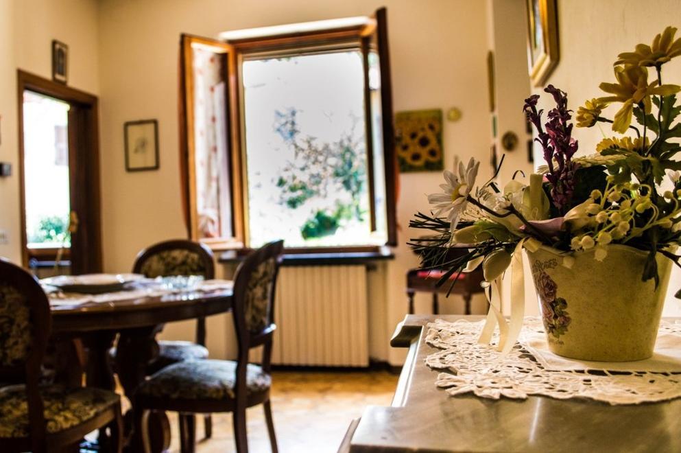 Casa Ricciardi Apartment Chianni Phòng bức ảnh
