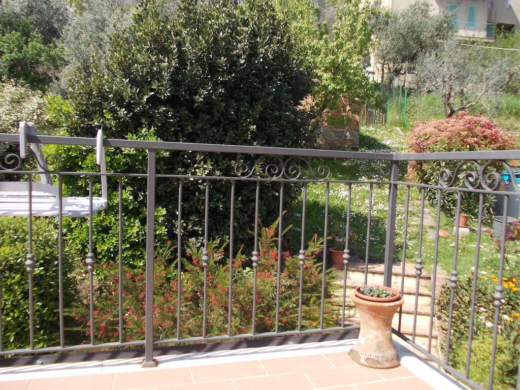 Casa Ricciardi Apartment Chianni Phòng bức ảnh